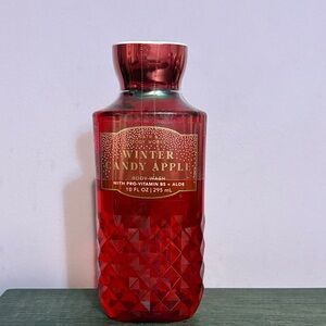 Bath & Body Works Winter Candy Apple Body Wash - Festive Red